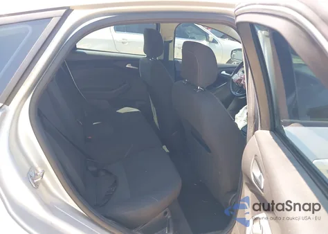 2018 Ford Focus Se z USA, uszkodzony, nr VIN 1FADP3K2XJL226128